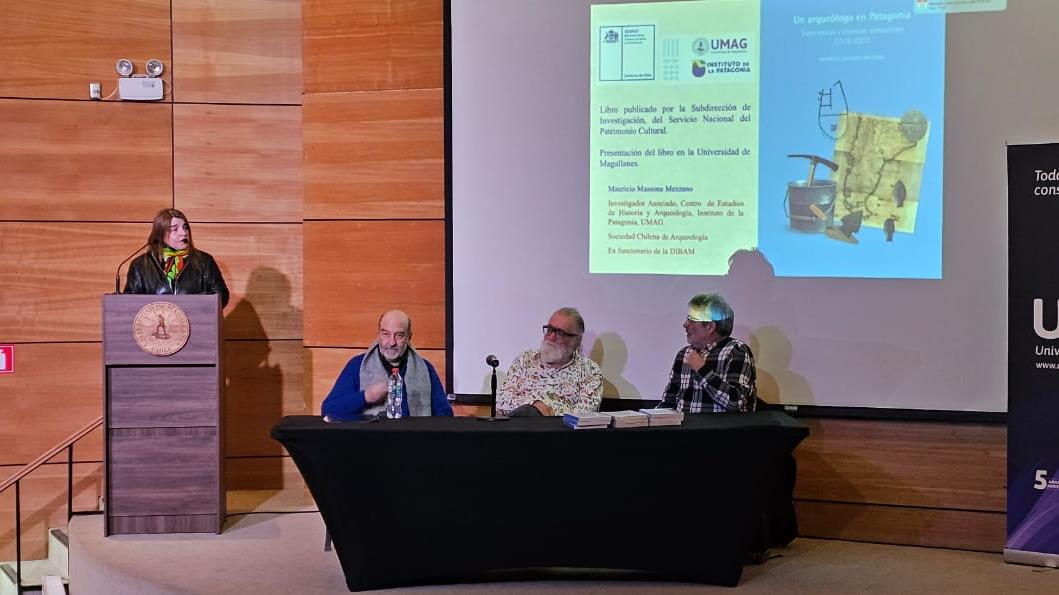 Presentación libro Un arqueólogo en Patagonia. Experiencias y vivencias compartidas (1978-2023)